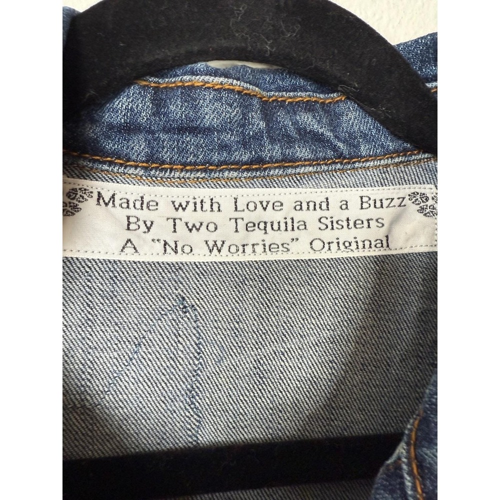 Two Tequilla Sisters Embroidered Denim Jacket M Flowers Bee Design Jean Jacket - Picture 8 of 8